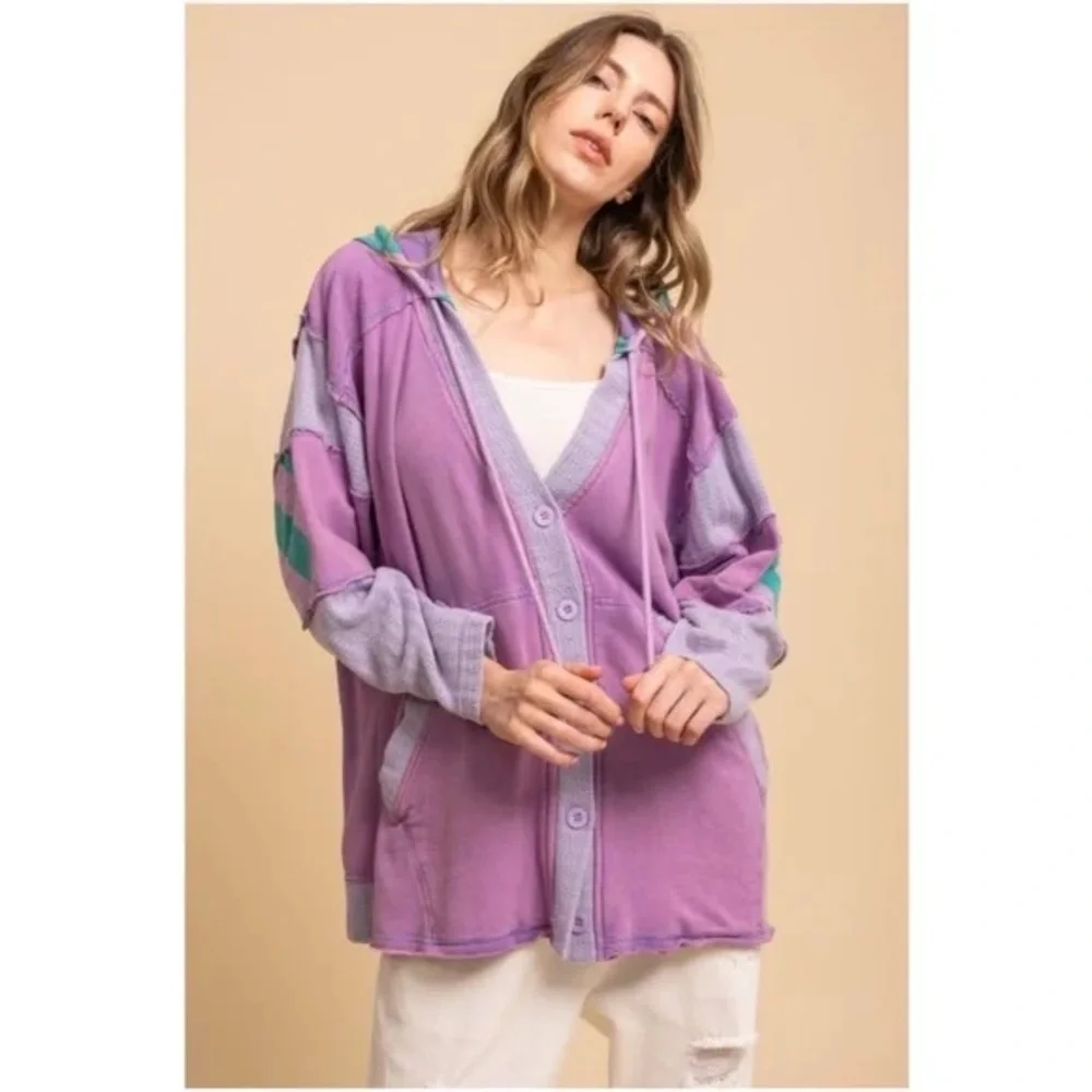 Blue Velvet Button-Down Shacket Sweatshirt – Oversized Fit - Picture 3 of 4